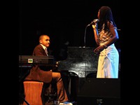 Pianist Bokani Dyer performing with Mingas
November 2007 (Photo by Funcho)